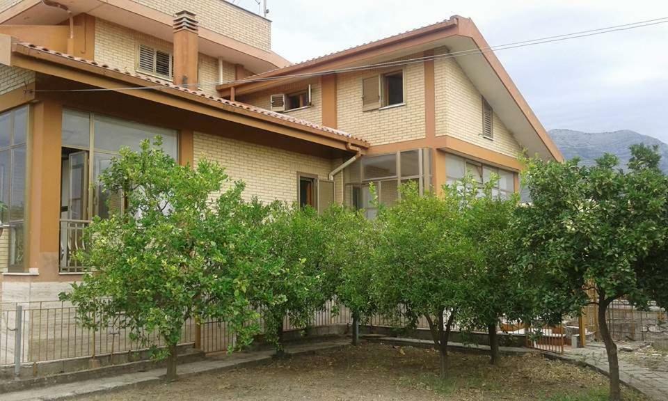 Villa Lucia Affitta Camere Formia Exterior foto